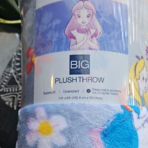 Alice In Wonderland Oversized Kids Plush Throw -